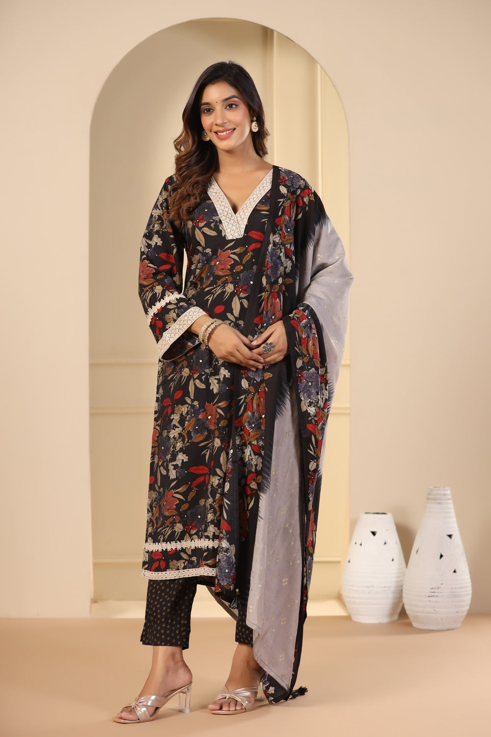 V Neck Digital Print Pakistani Suit Set