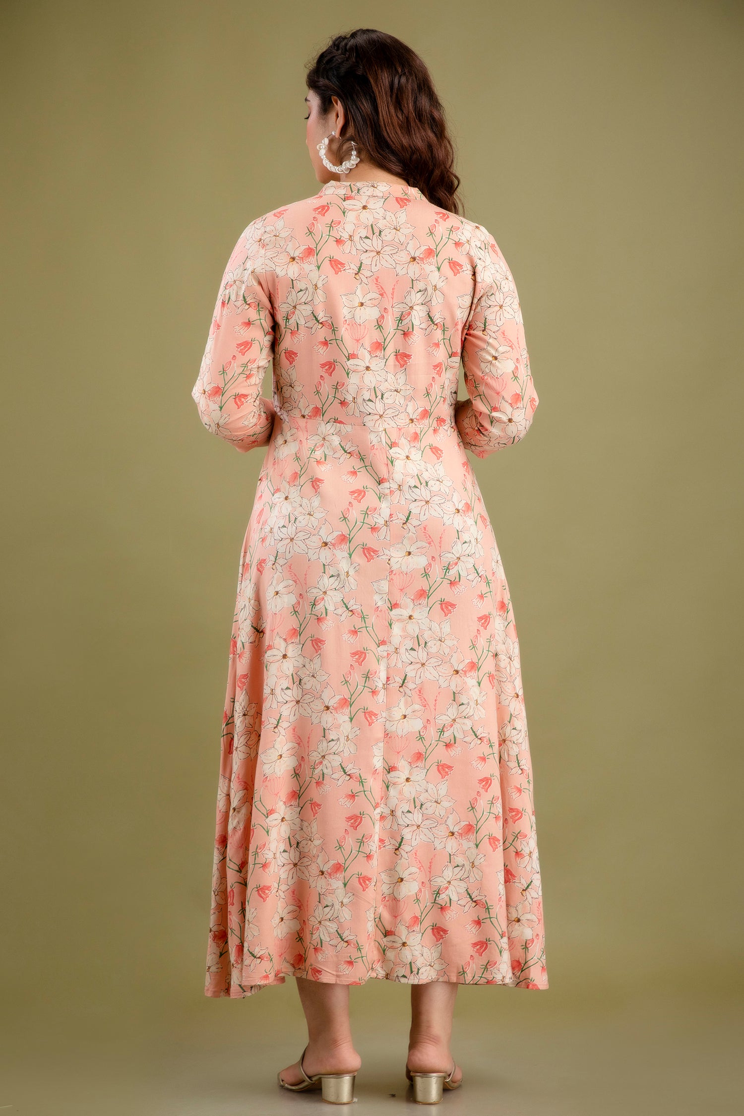 Peachy Floral Gown With Mirror